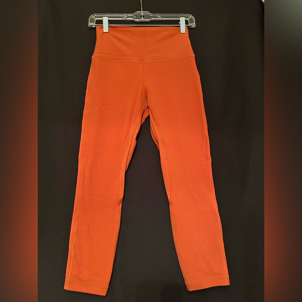 Lululemon Size 6 Cropped Leggings